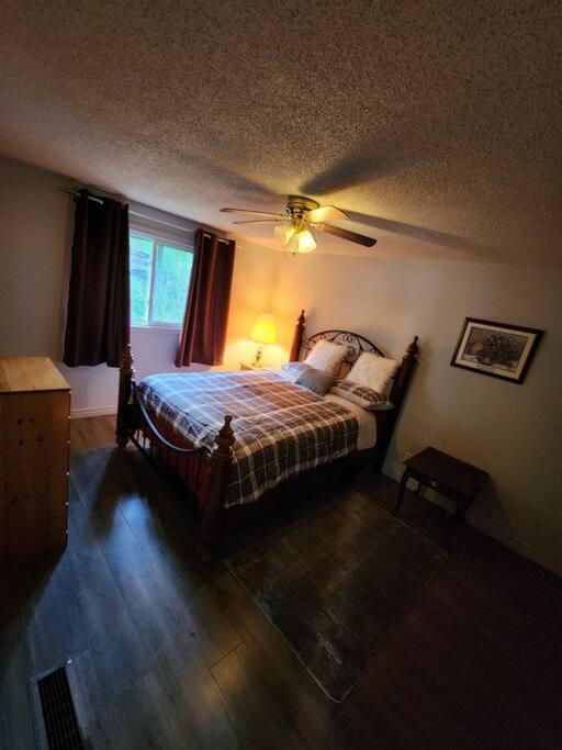 Entire 3 Bedroom House In Elliot Lake Buitenkant foto